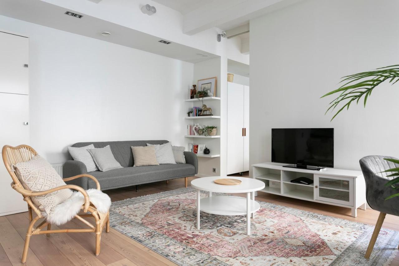 2Ndhomes Loft Apartment With Spa & Balcony By The White Church ヘルシンキ エクステリア 写真